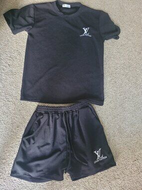 LV lounge outfit
